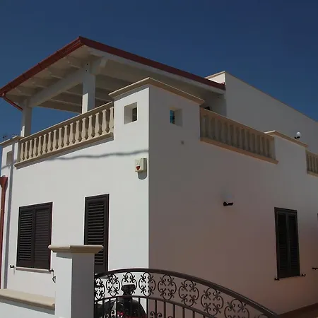 Casa Rebecca * Торре-Сан-Джованни-Удженто